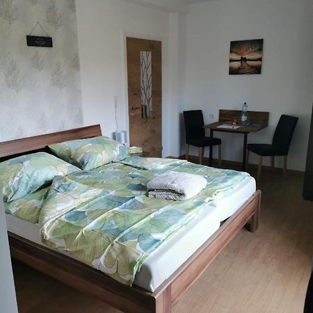 Homew4 - Tiny Apartment Hoheneich Ngoại thất bức ảnh