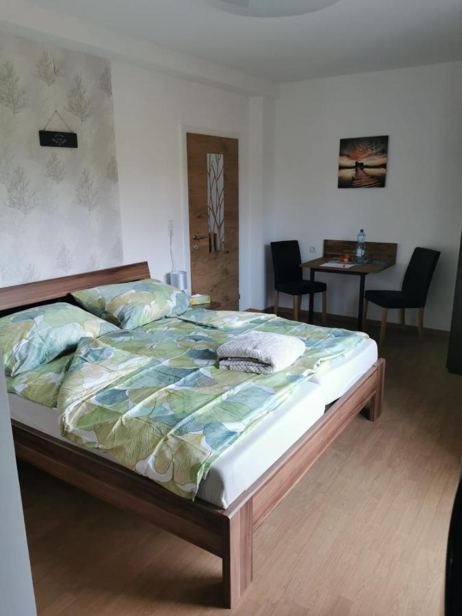 Homew4 - Tiny Apartment Hoheneich Ngoại thất bức ảnh