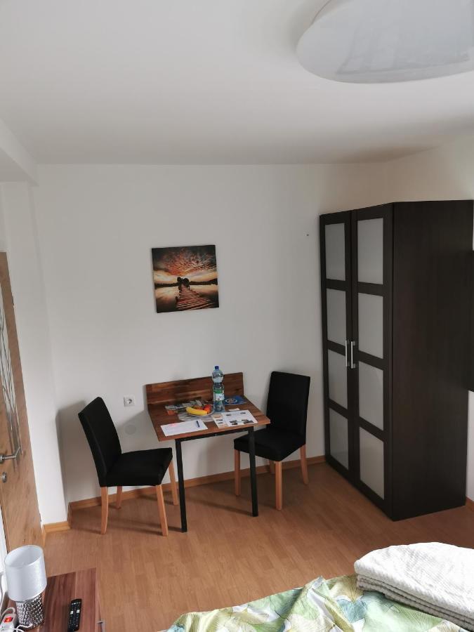 Homew4 - Tiny Apartment Hoheneich Ngoại thất bức ảnh